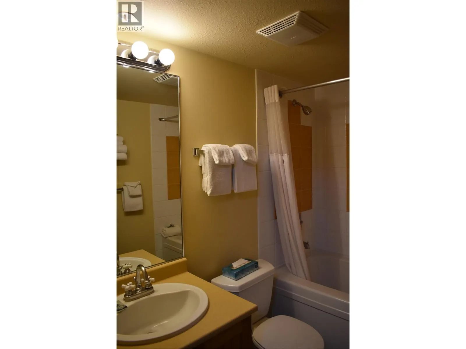 2080 Summit Drive Unit# 104 Lot# 3
