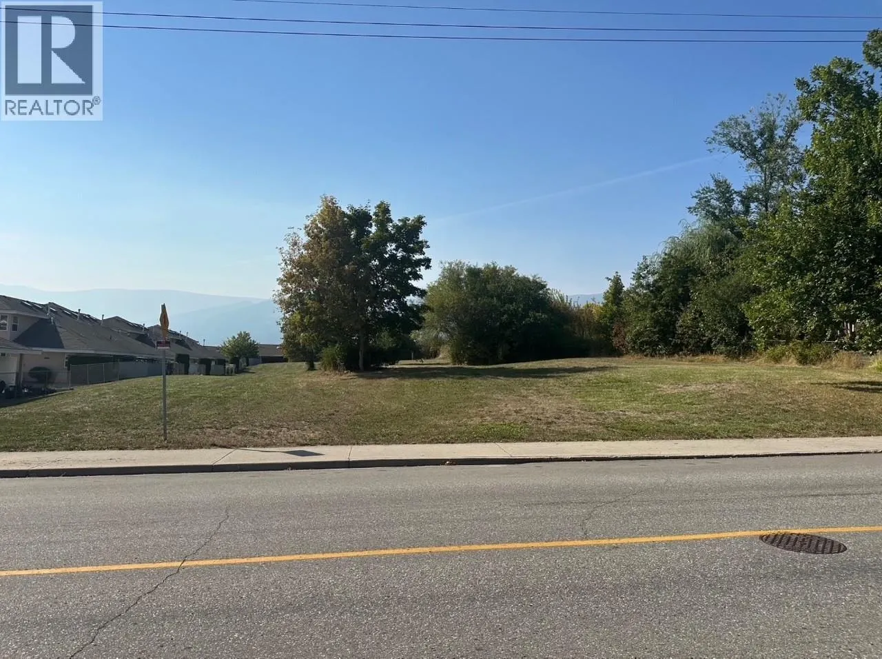 711 Shuswap Street SW