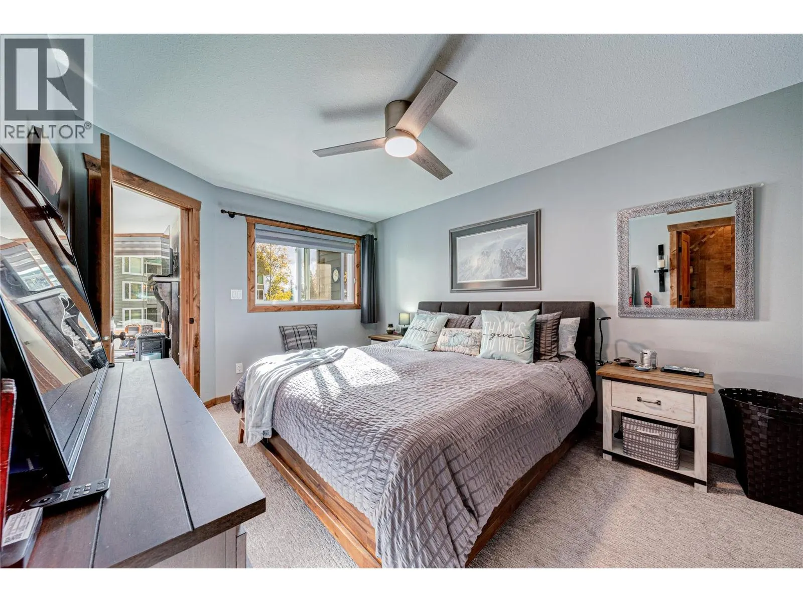 221-4559 Timberline Crescent