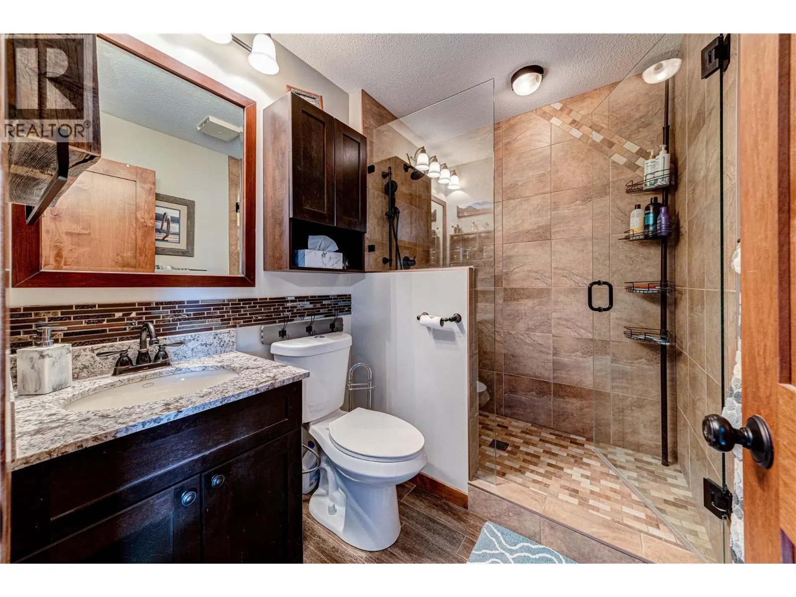 221-4559 Timberline Crescent