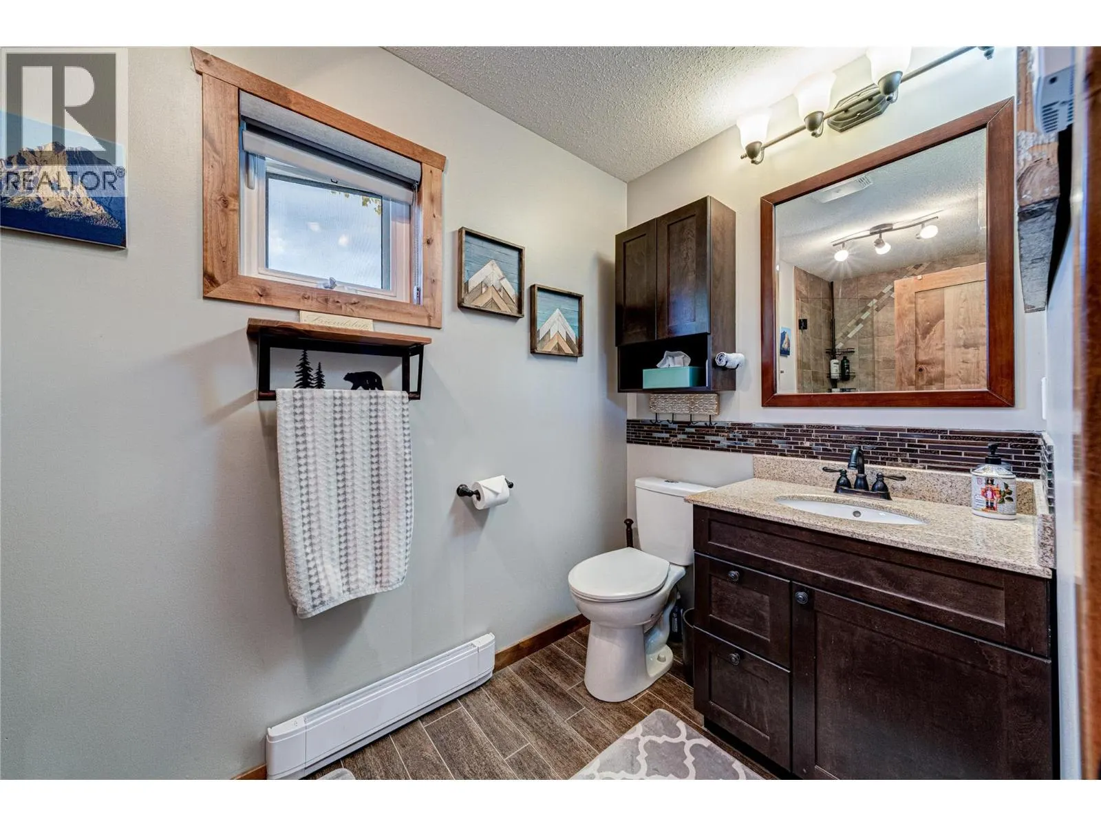 221-4559 Timberline Crescent