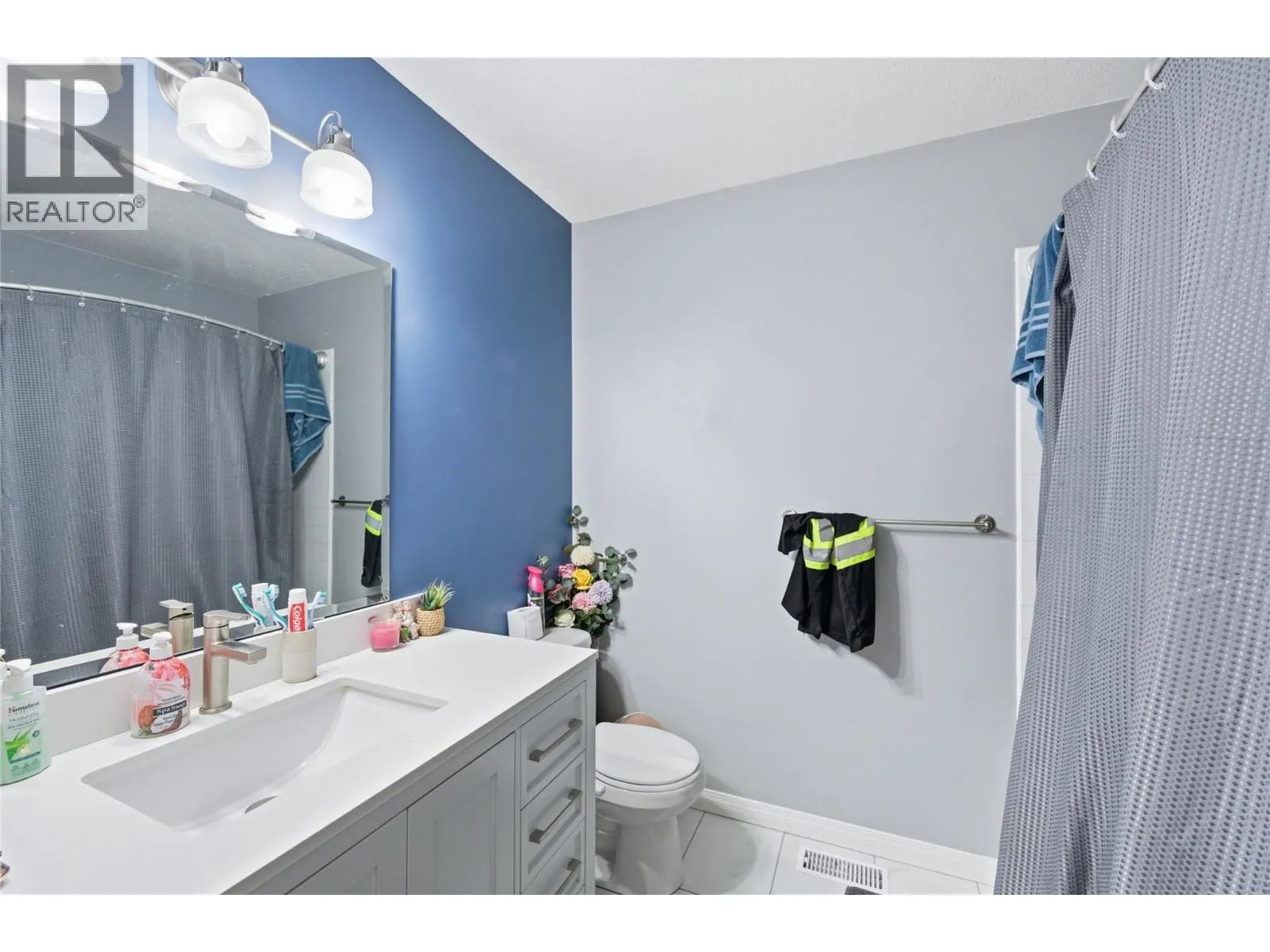 3395 Southridge Drive