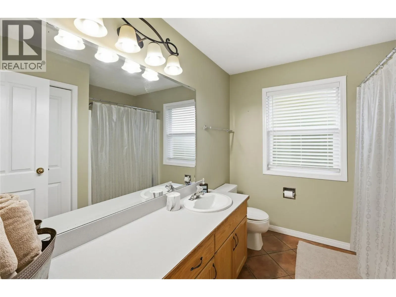 3395 Southridge Drive