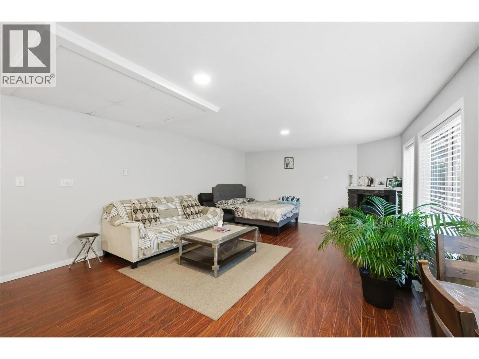 3395 Southridge Drive