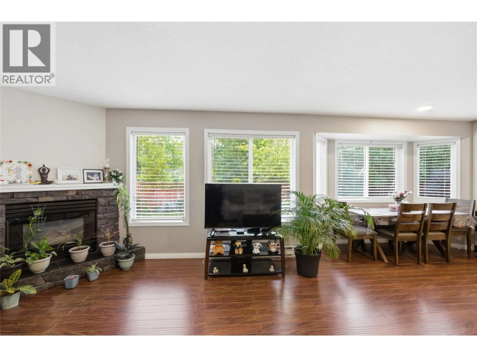 3395 Southridge Drive
