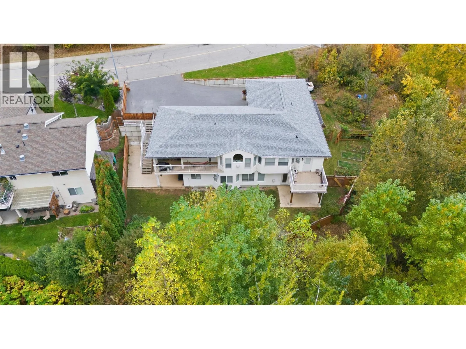 3395 Southridge Drive