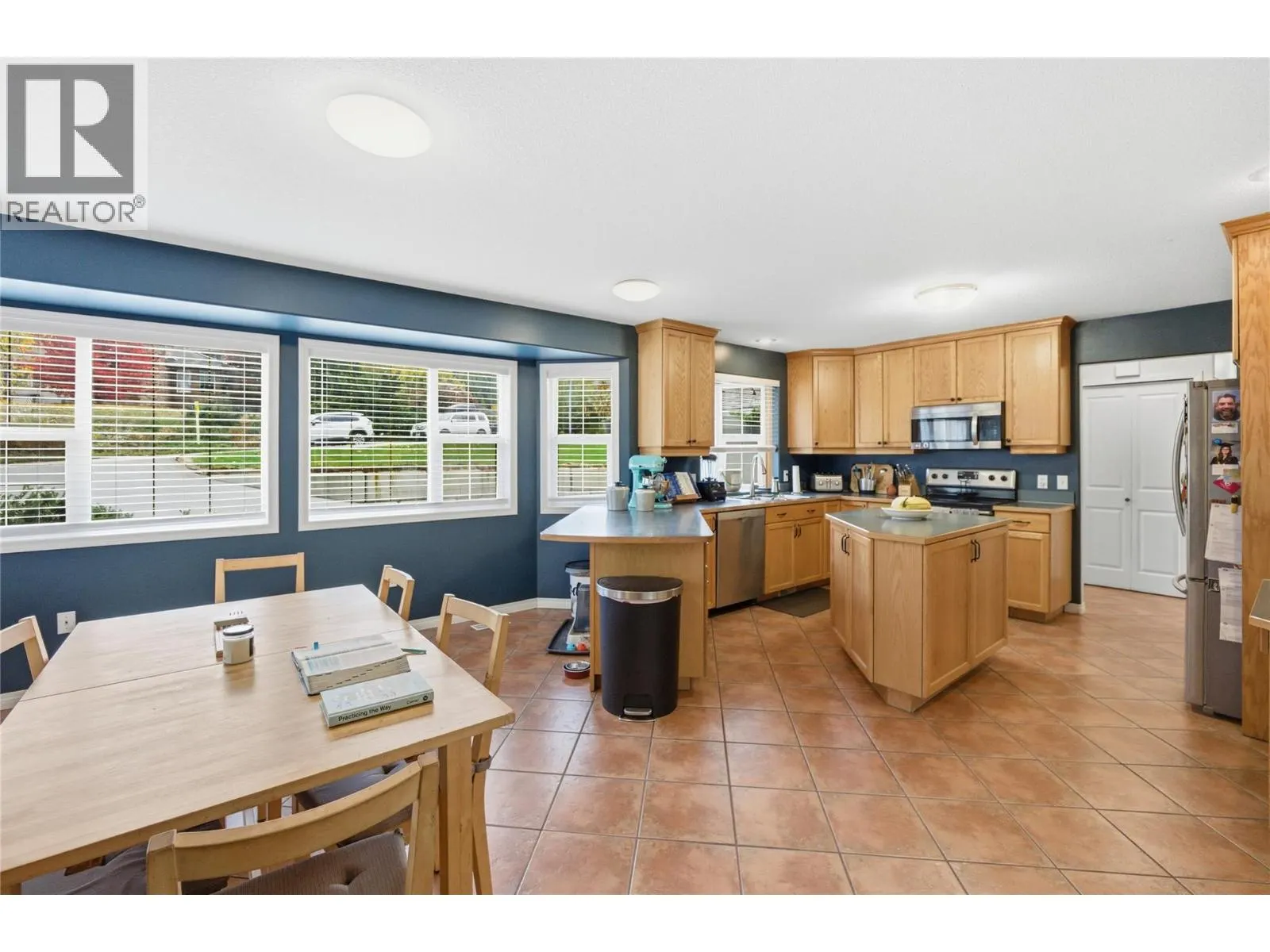 3395 Southridge Drive
