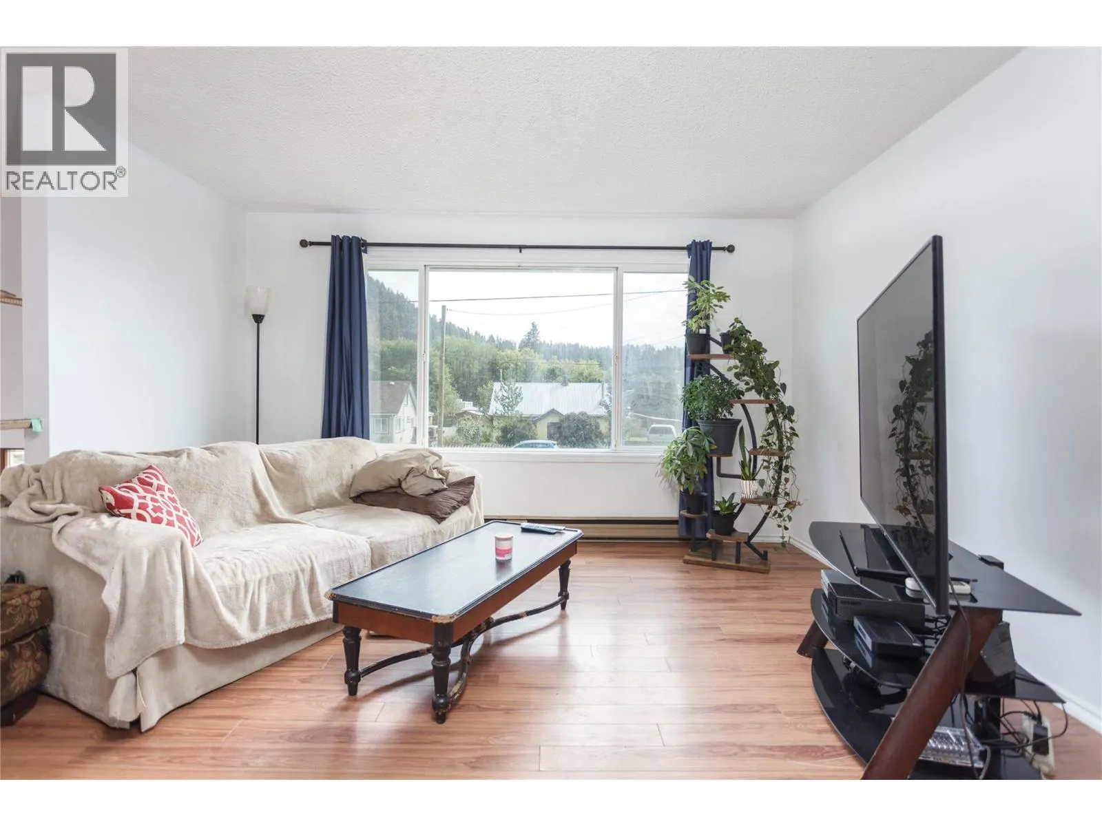 2284 Park Avenue