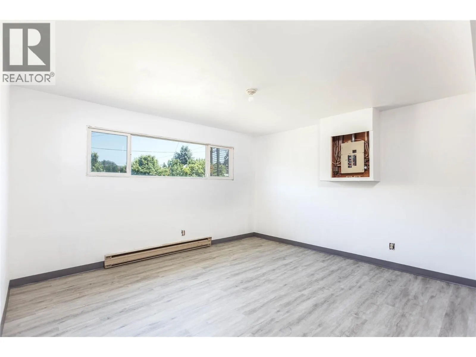 2284 Park Avenue