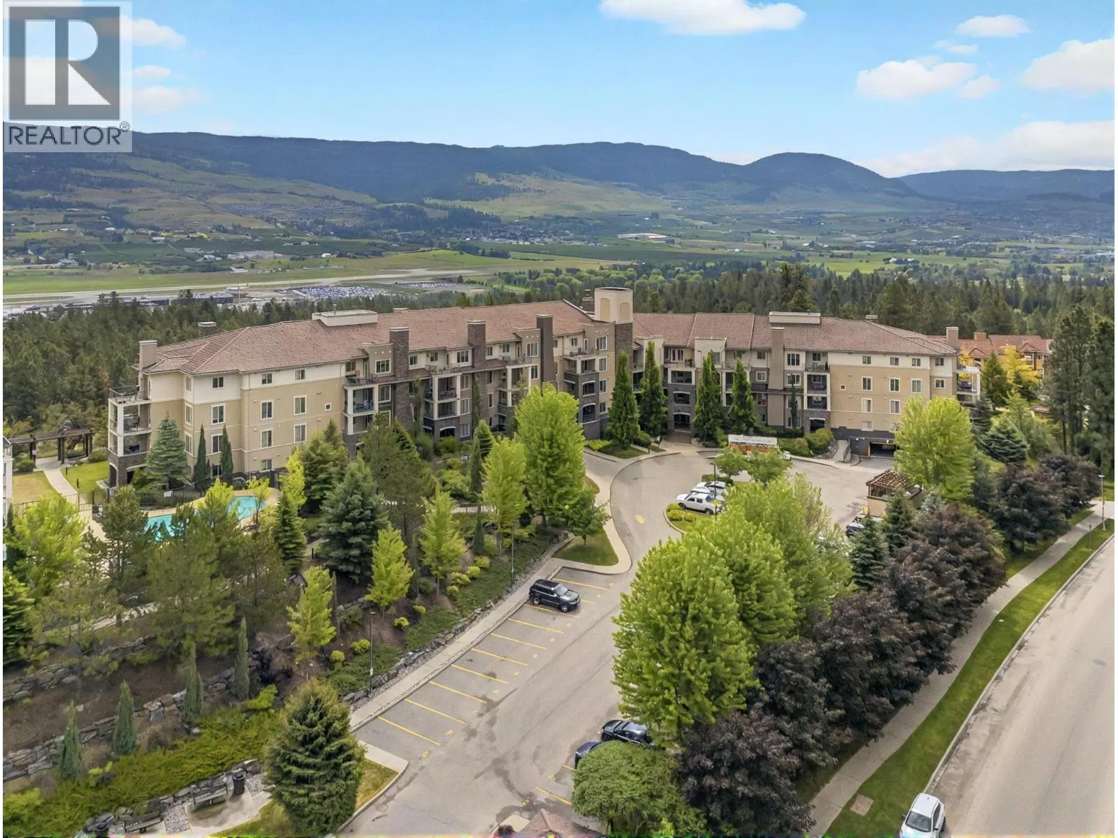 1873 Country Club Drive Unit# 2206