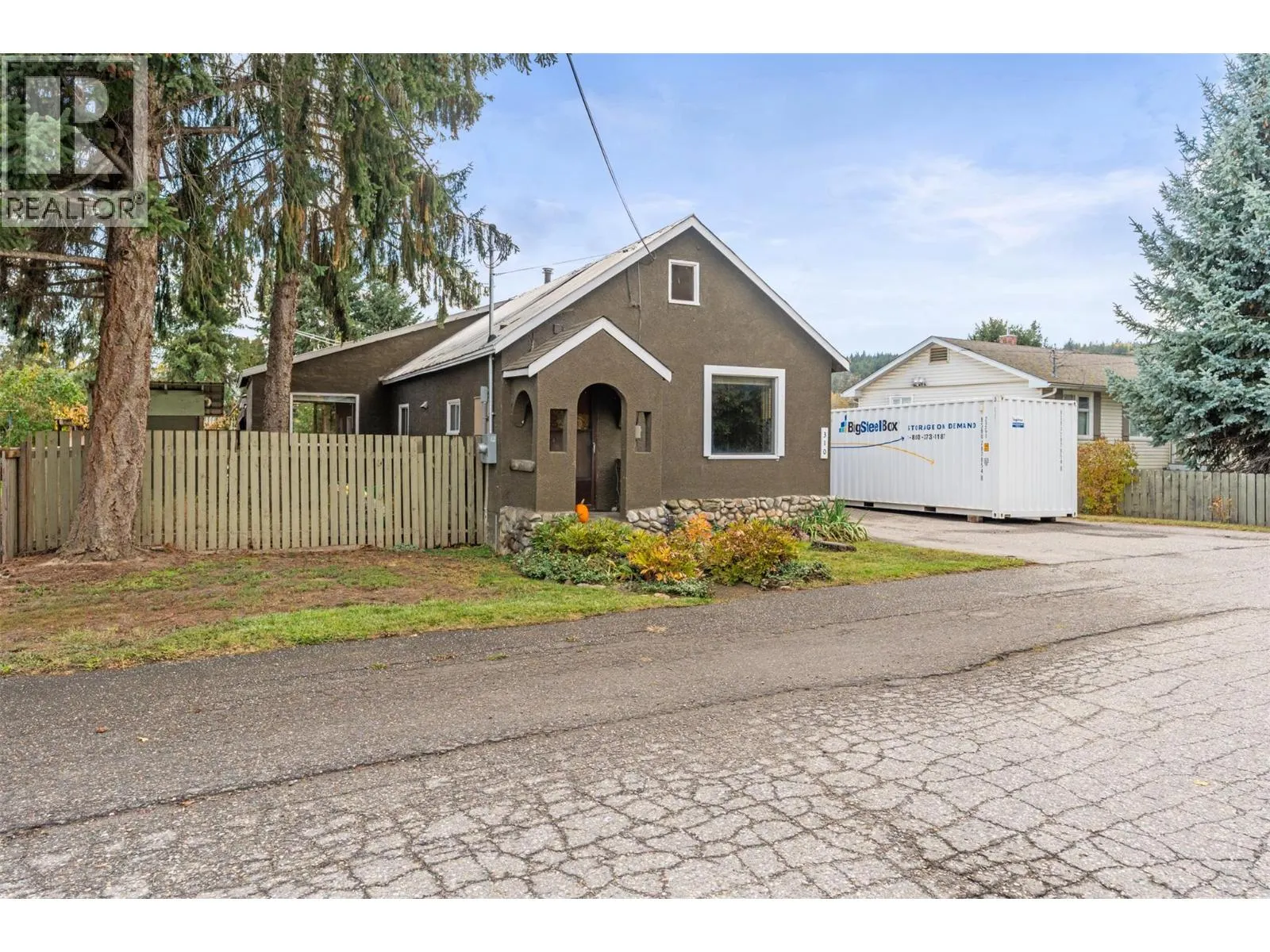 310 Baird Avenue