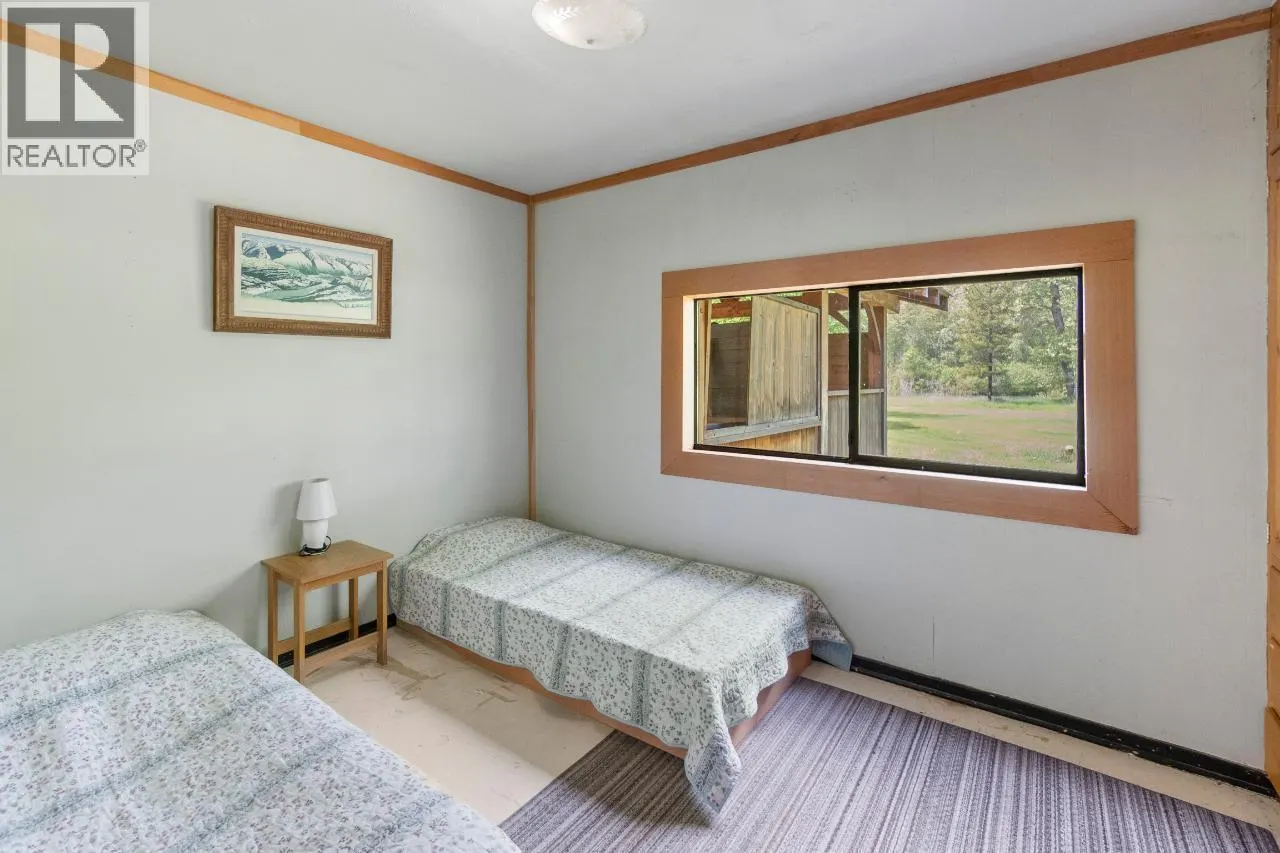 209 LARDEAU RIVER Road