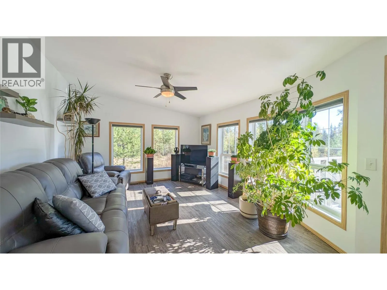 2101 MAWER Road