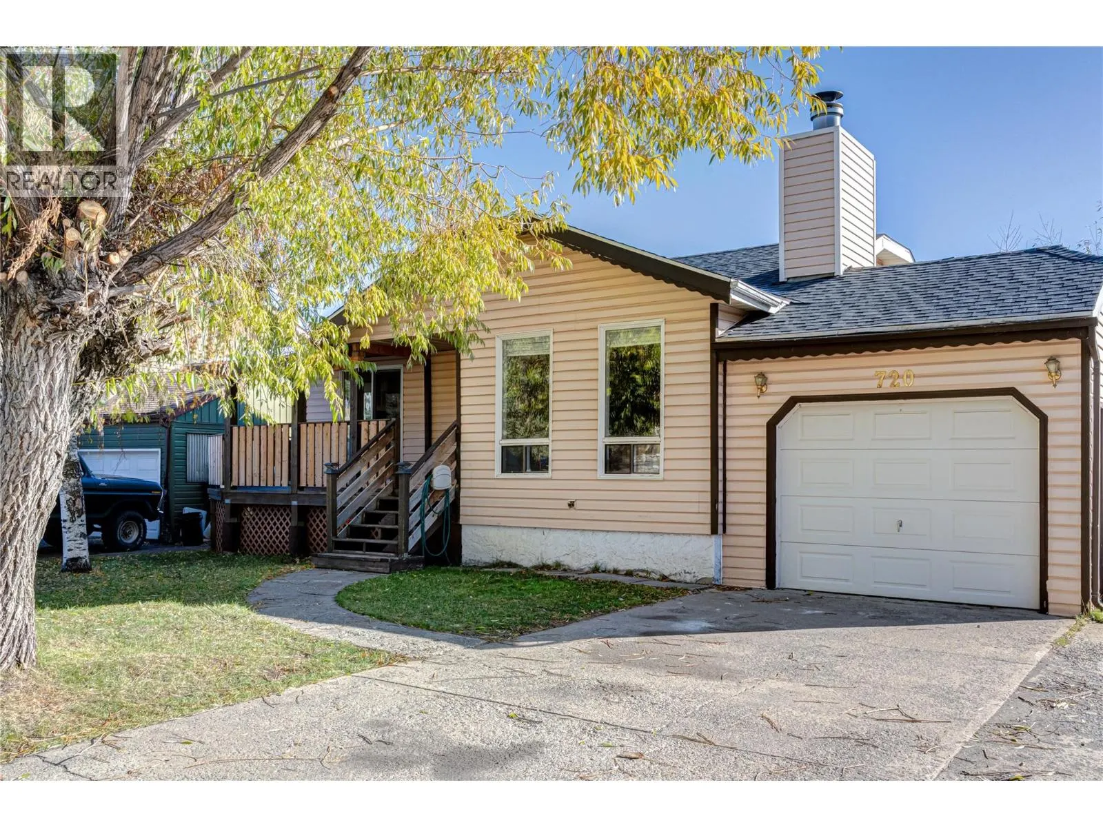 720 BALMER Crescent