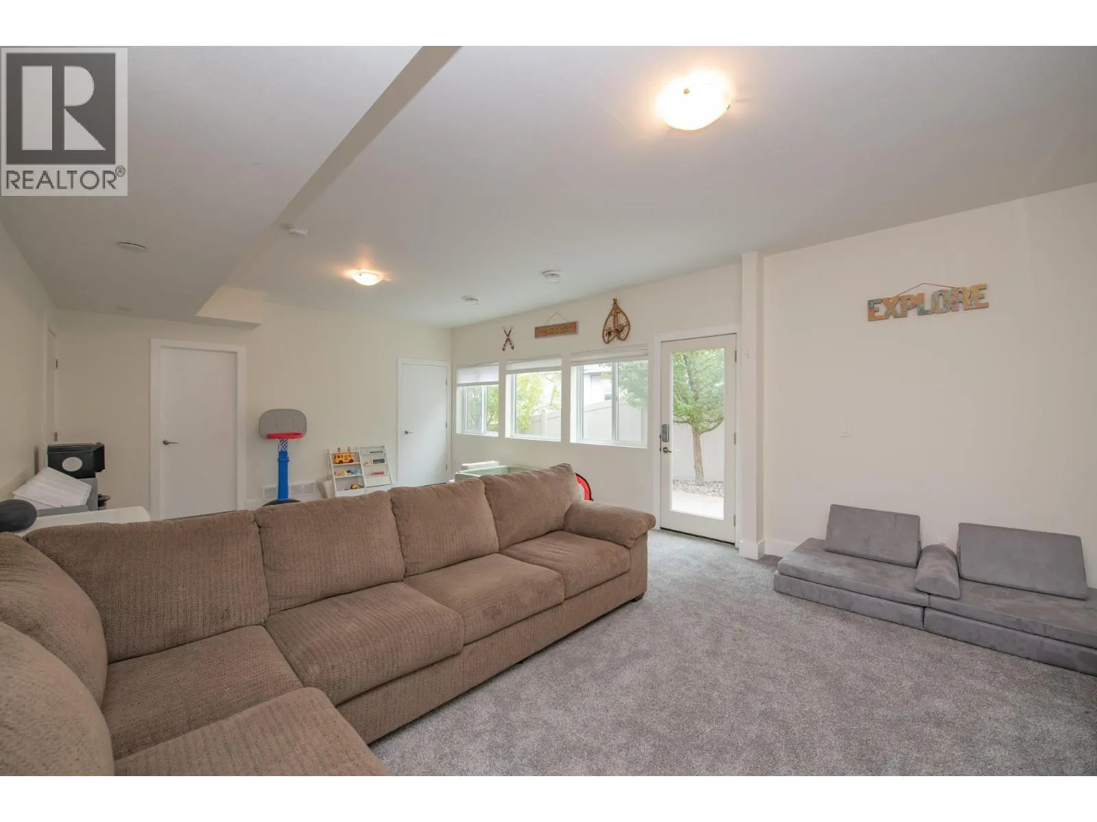 900 Mt. Ida Drive Unit# 23