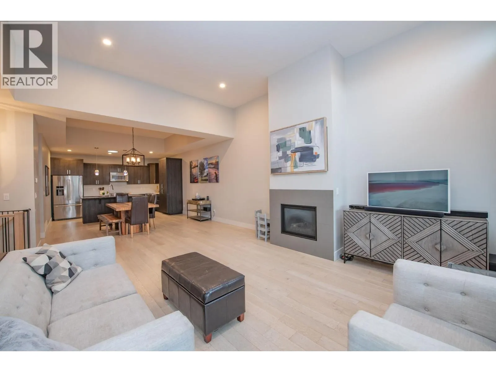 900 Mt. Ida Drive Unit# 23