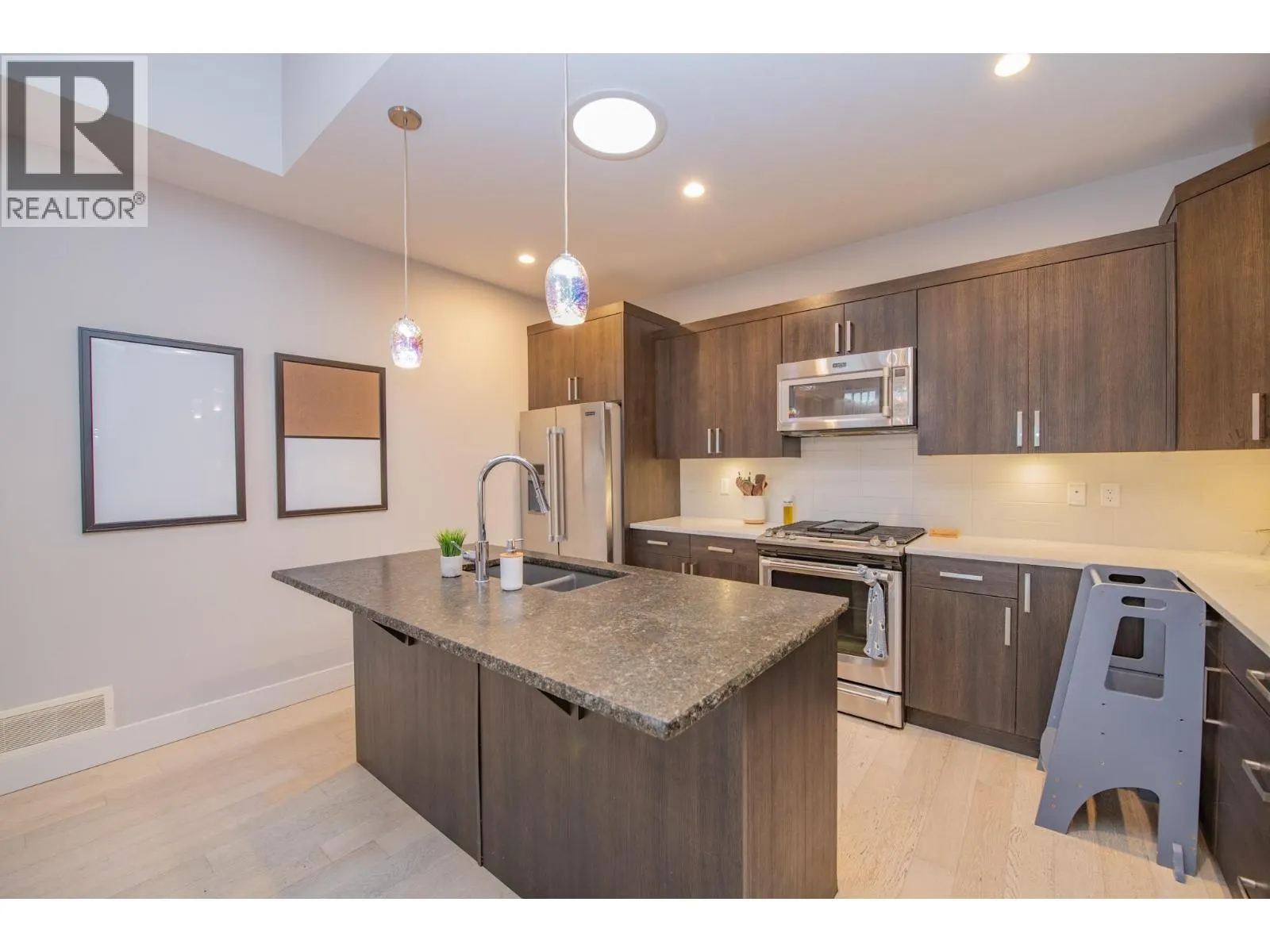 900 Mt. Ida Drive Unit# 23