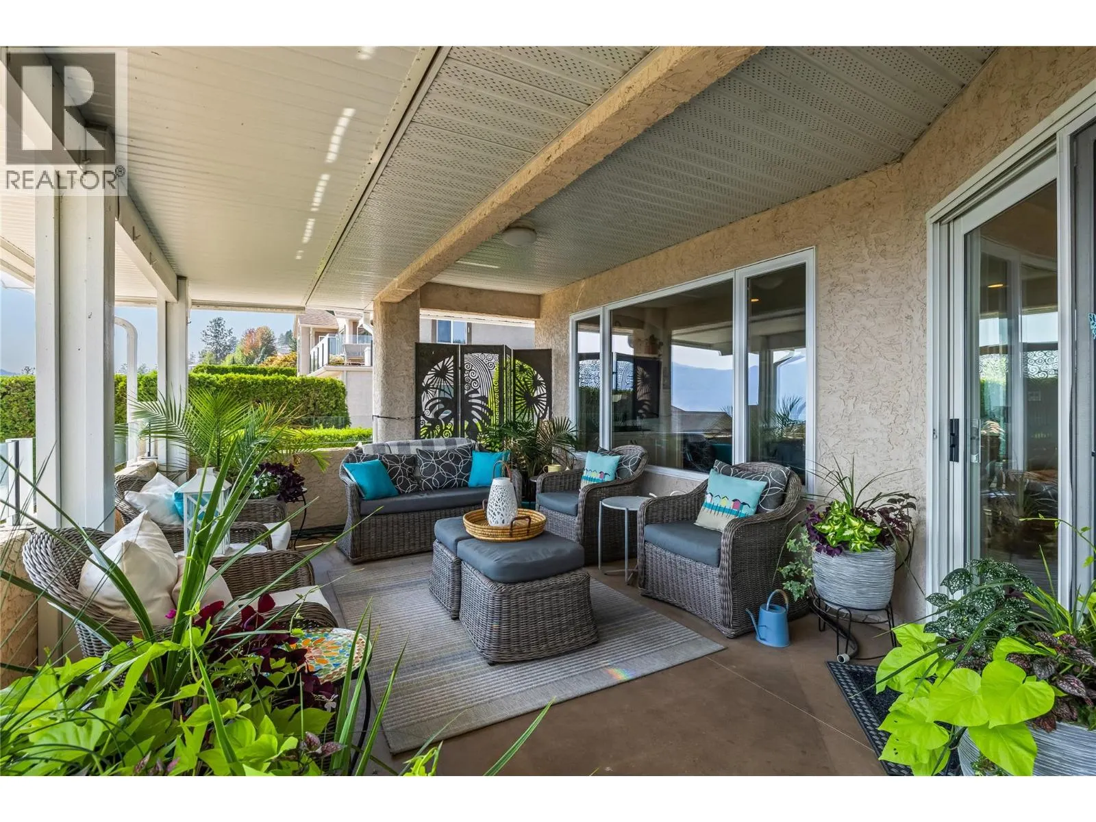 1546 Golden View Drive