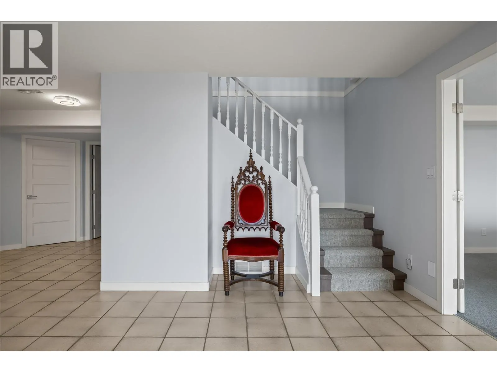 1546 Golden View Drive