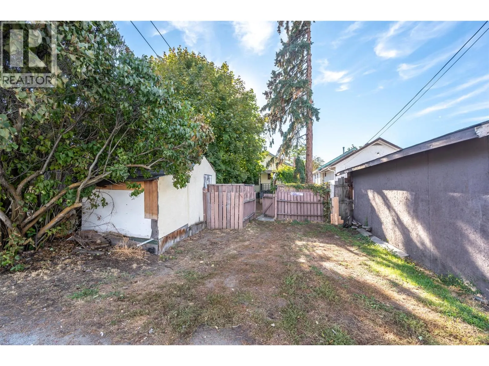 363 Nanaimo Avenue W