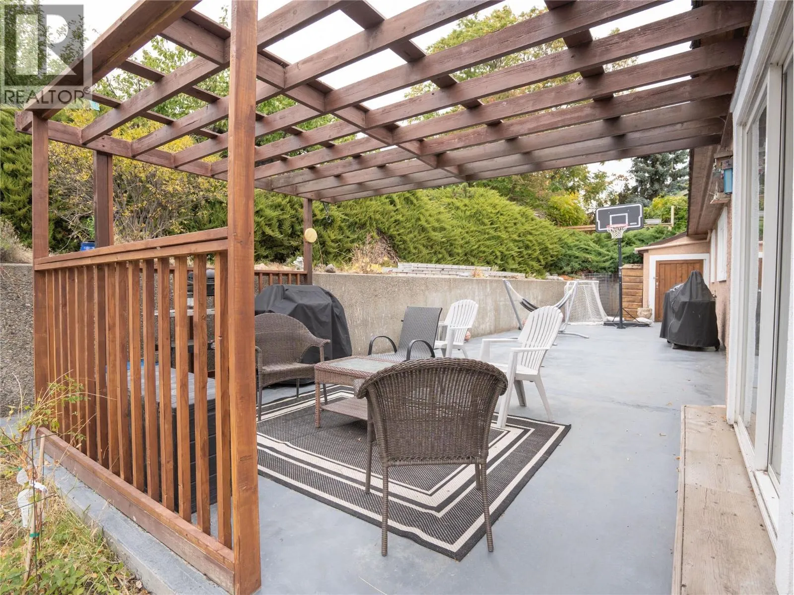 190 DAFOE Place