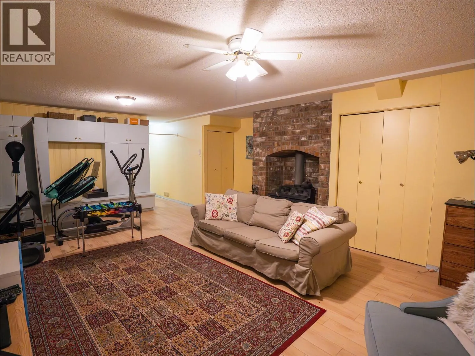 190 DAFOE Place