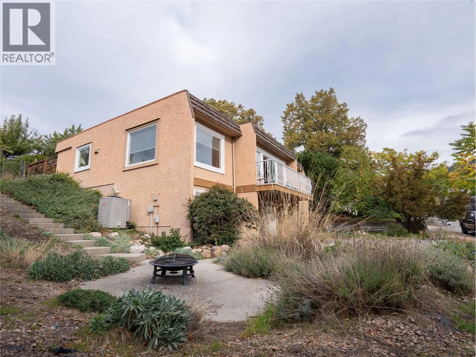 190 DAFOE Place