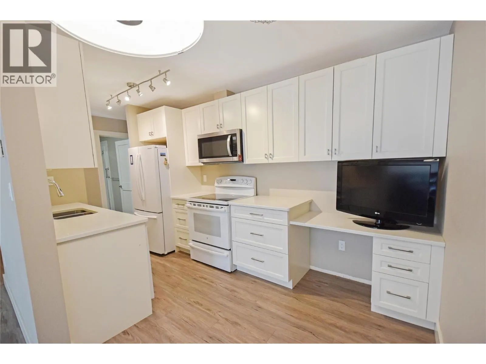 2011 2nd St N Unit# 307