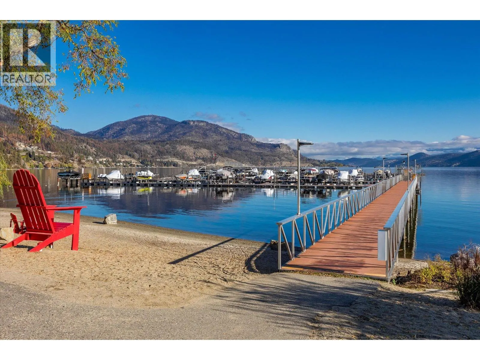 1675 HARBOUR VIEW Crescent