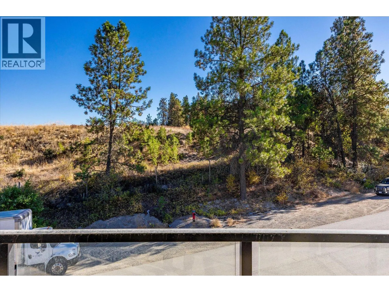 1675 HARBOUR VIEW Crescent