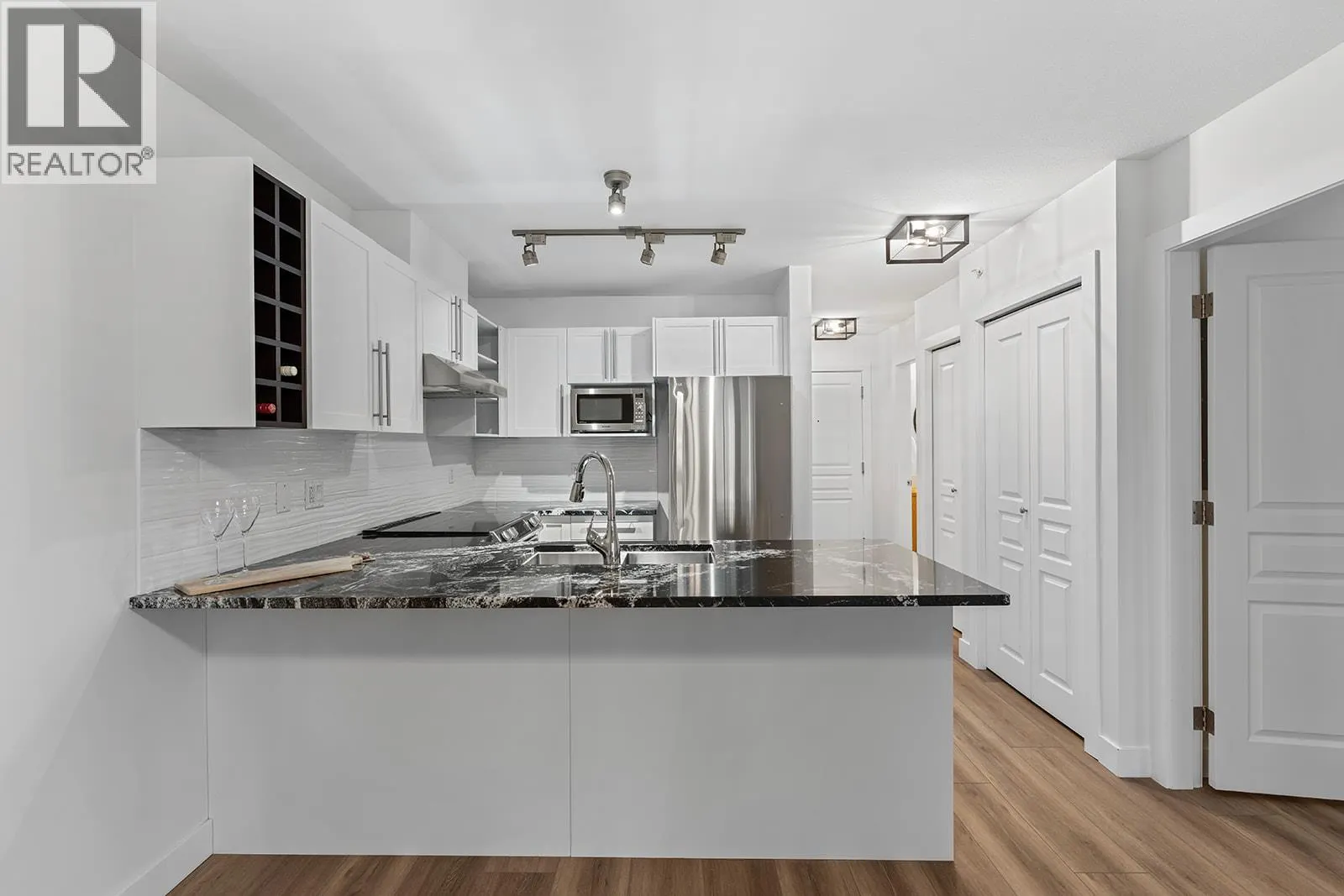 1099 Sunset Drive