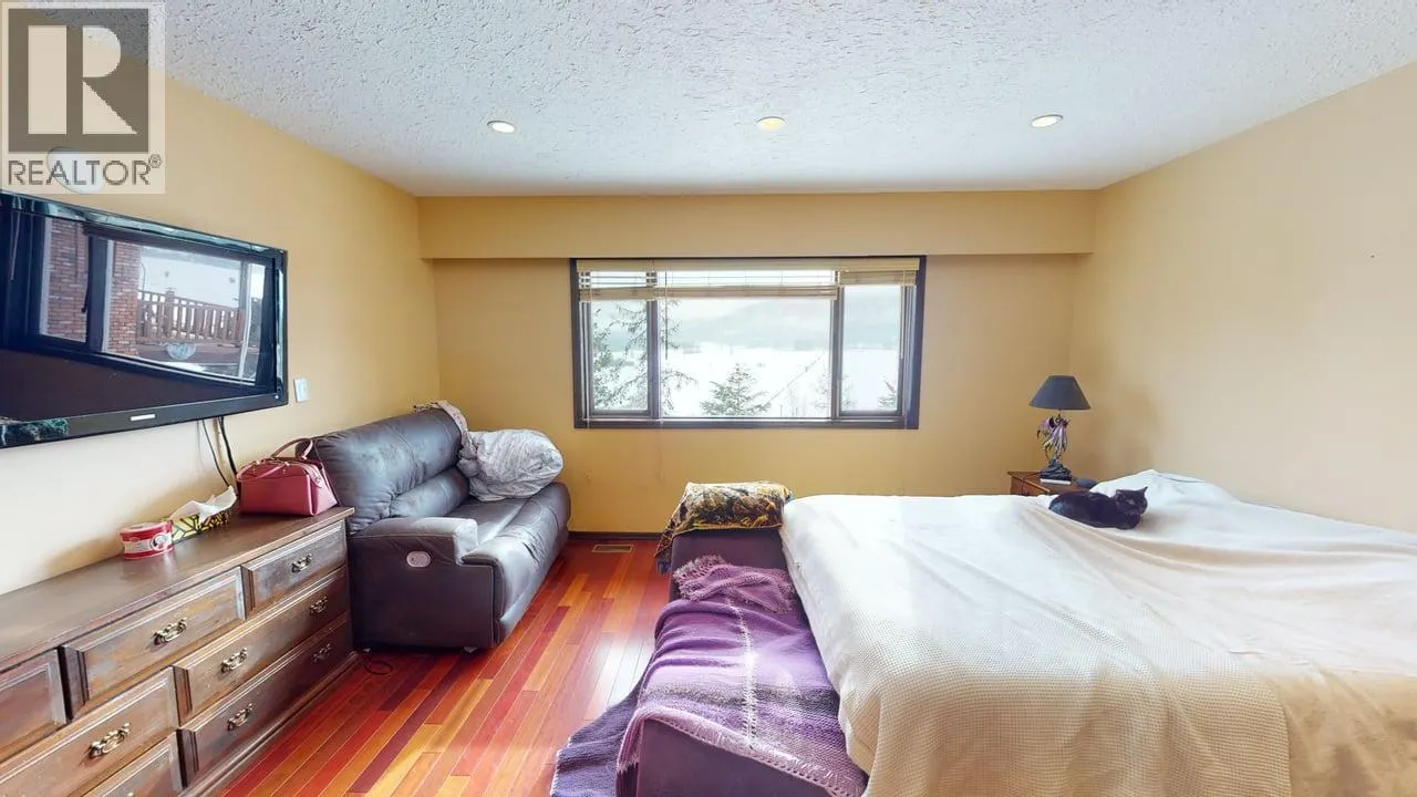 2545 6 Highway