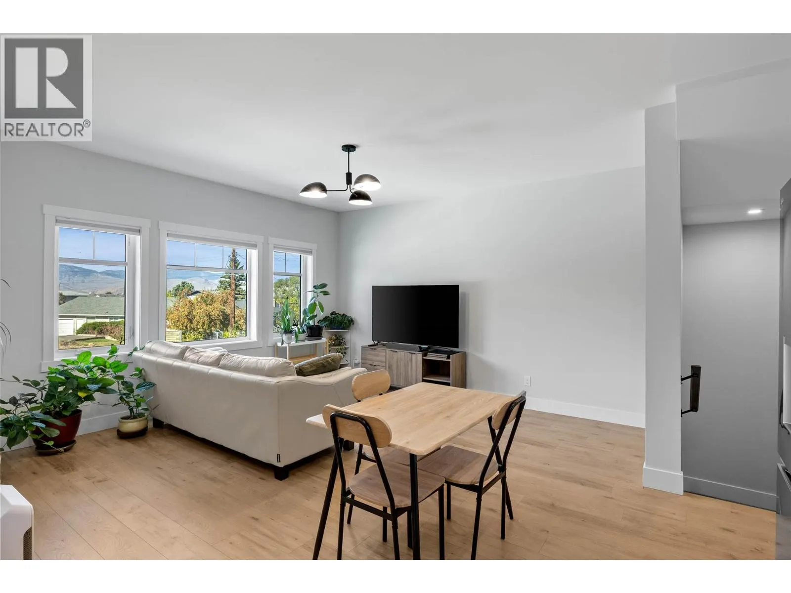 321 CENTRE Avenue Unit# 102