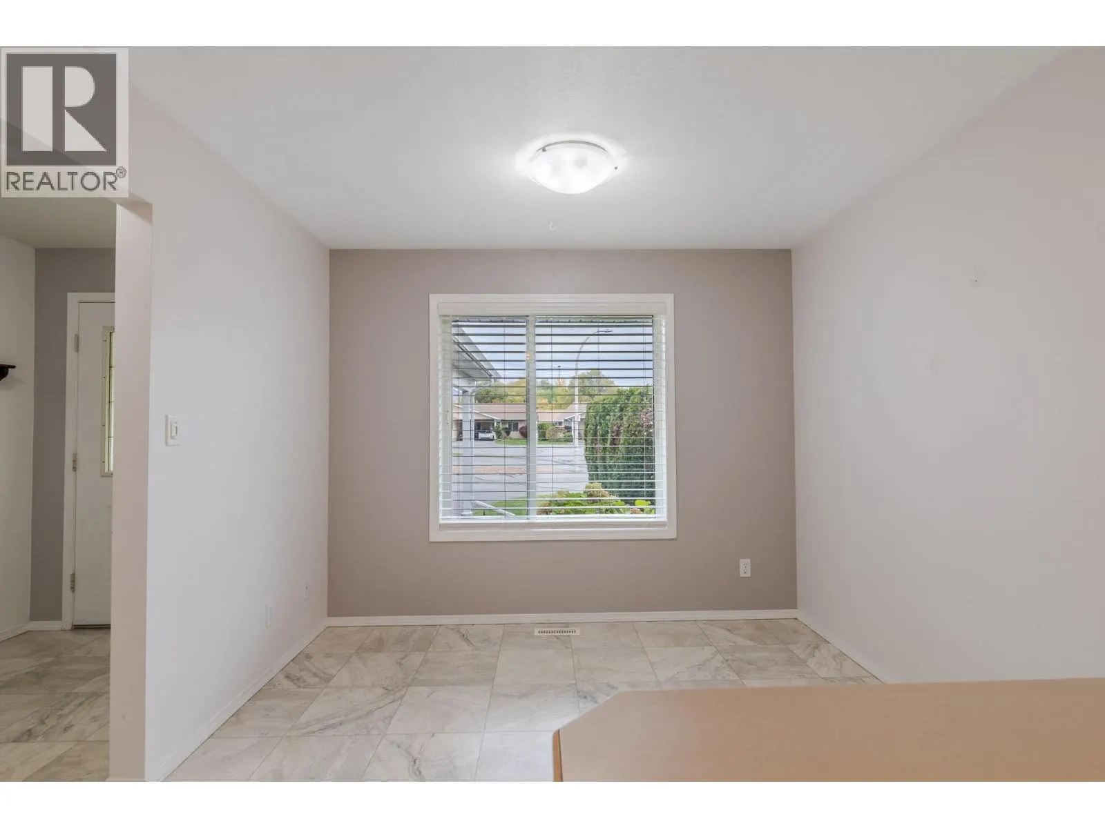 145 REDWING Place Unit# 7