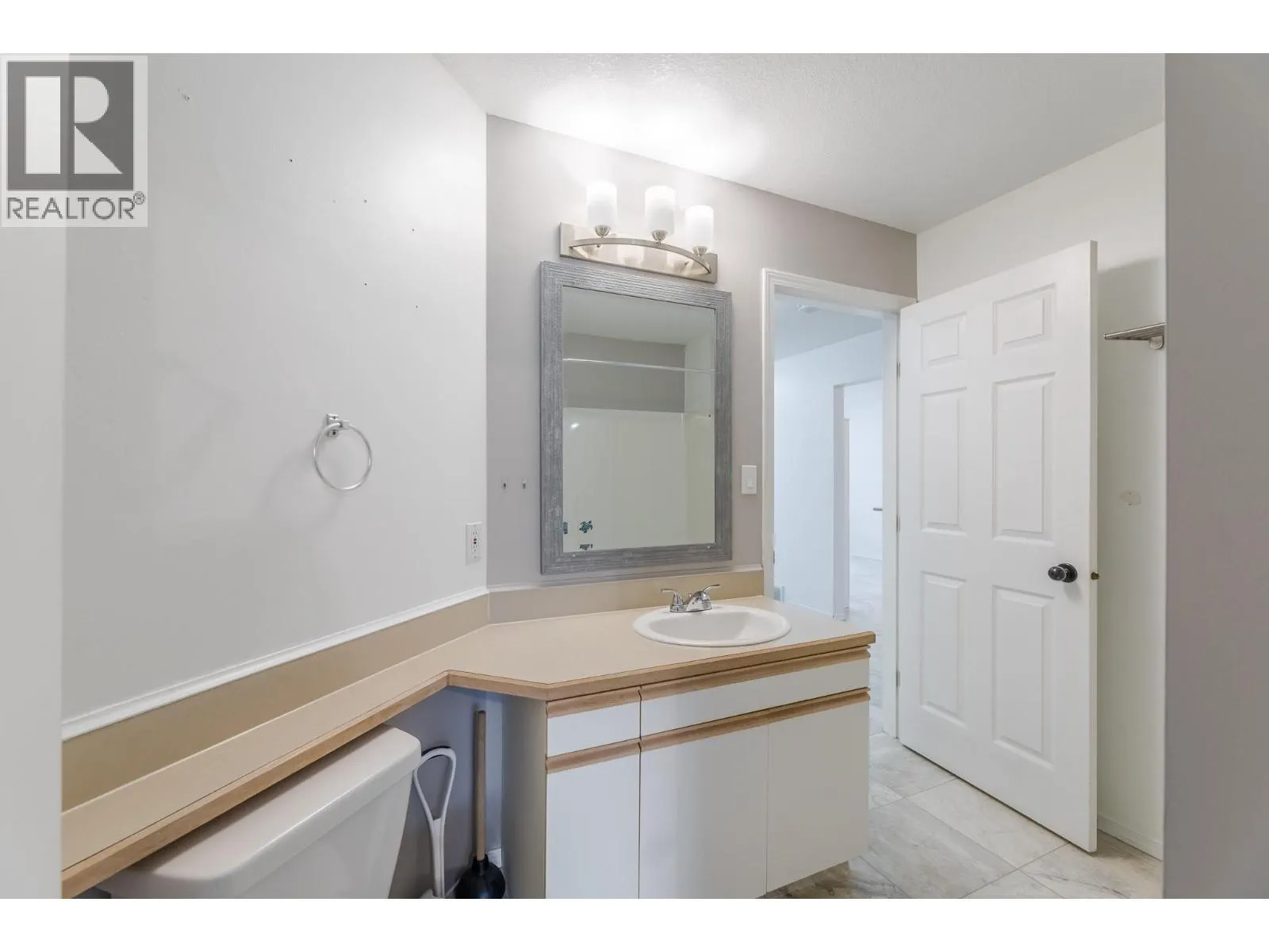 145 REDWING Place Unit# 7