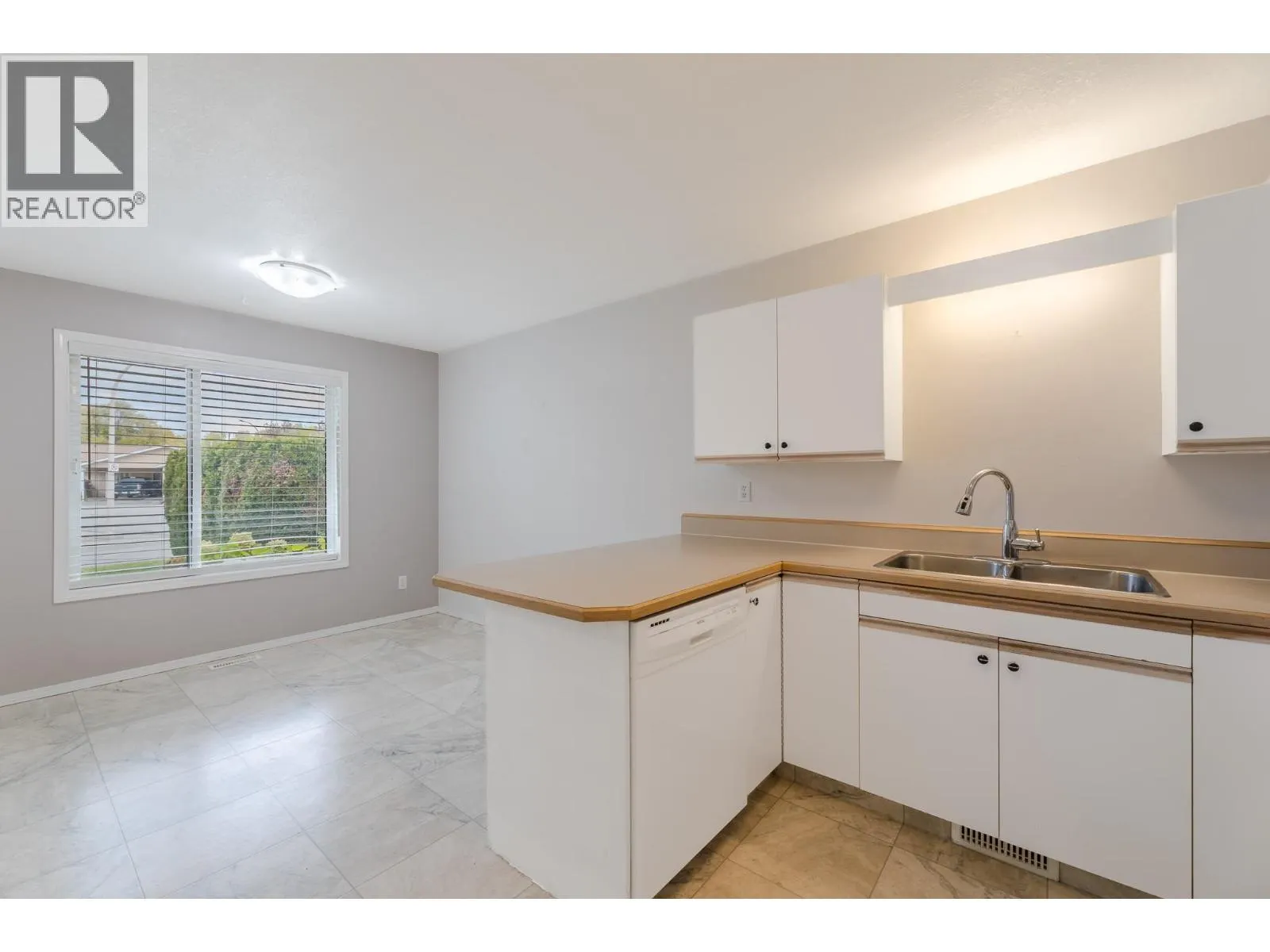 145 REDWING Place Unit# 7