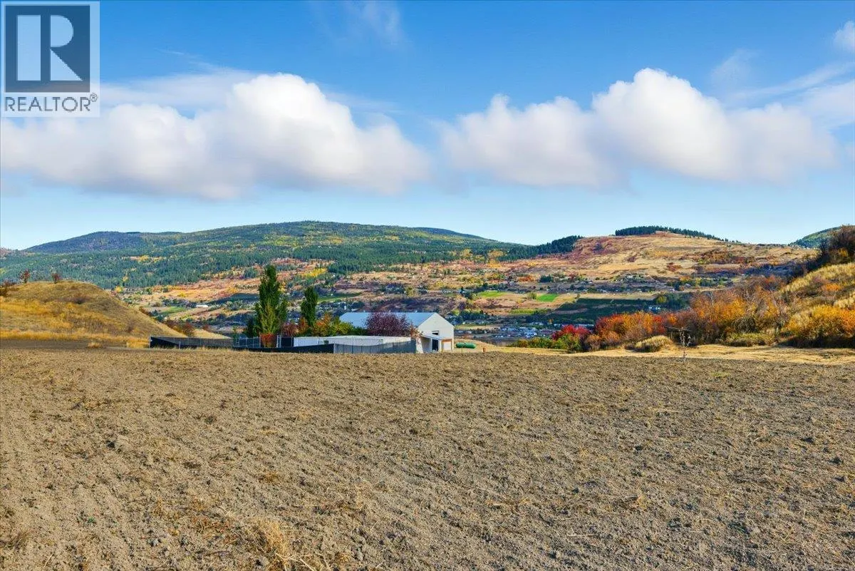 6924 / 6926 Old Kamloops Road