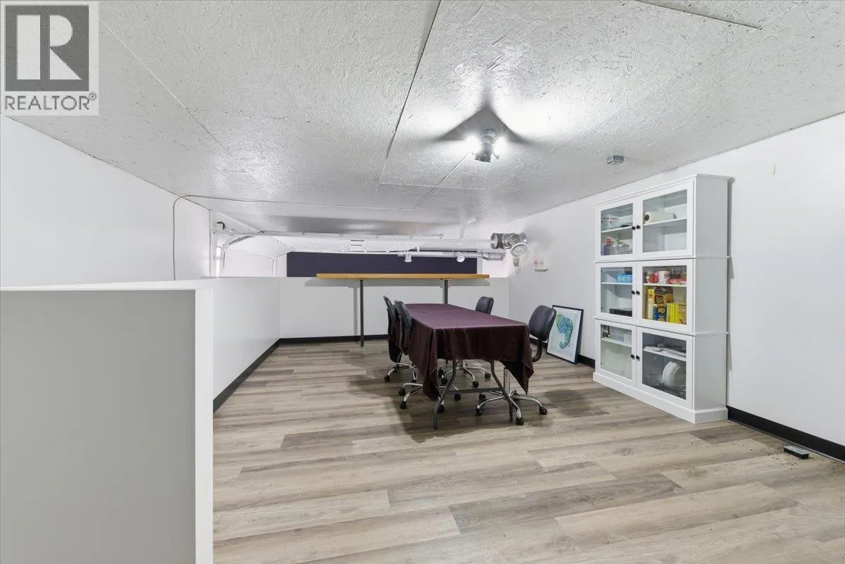 6924 / 6926 Old Kamloops Road