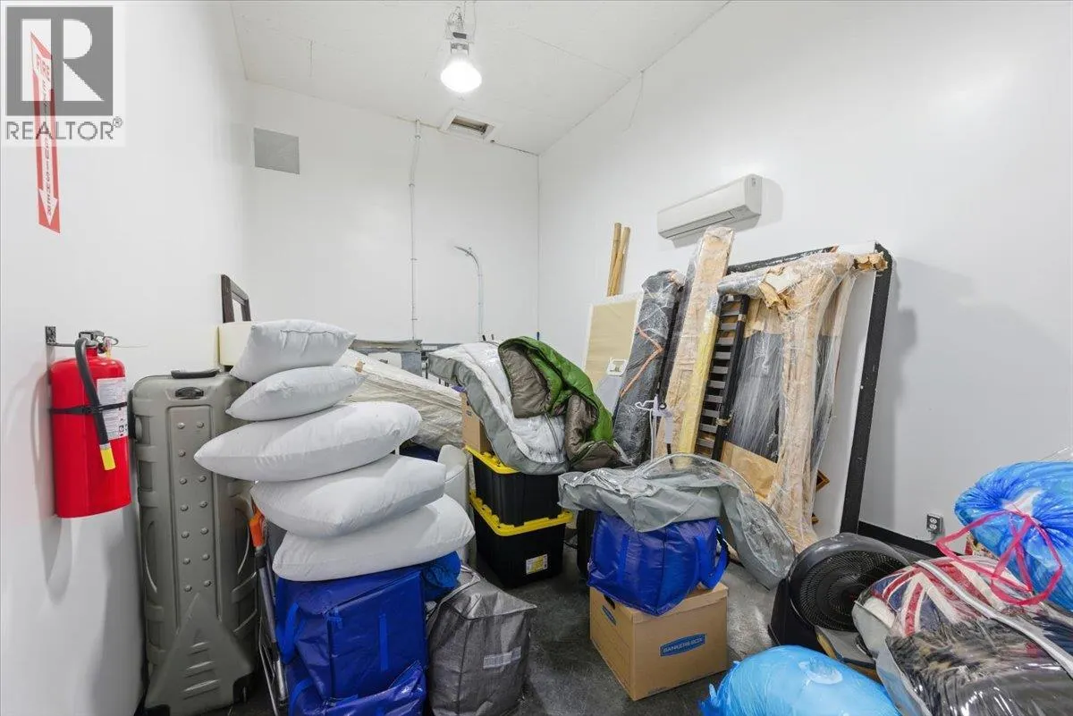 6924 / 6926 Old Kamloops Road