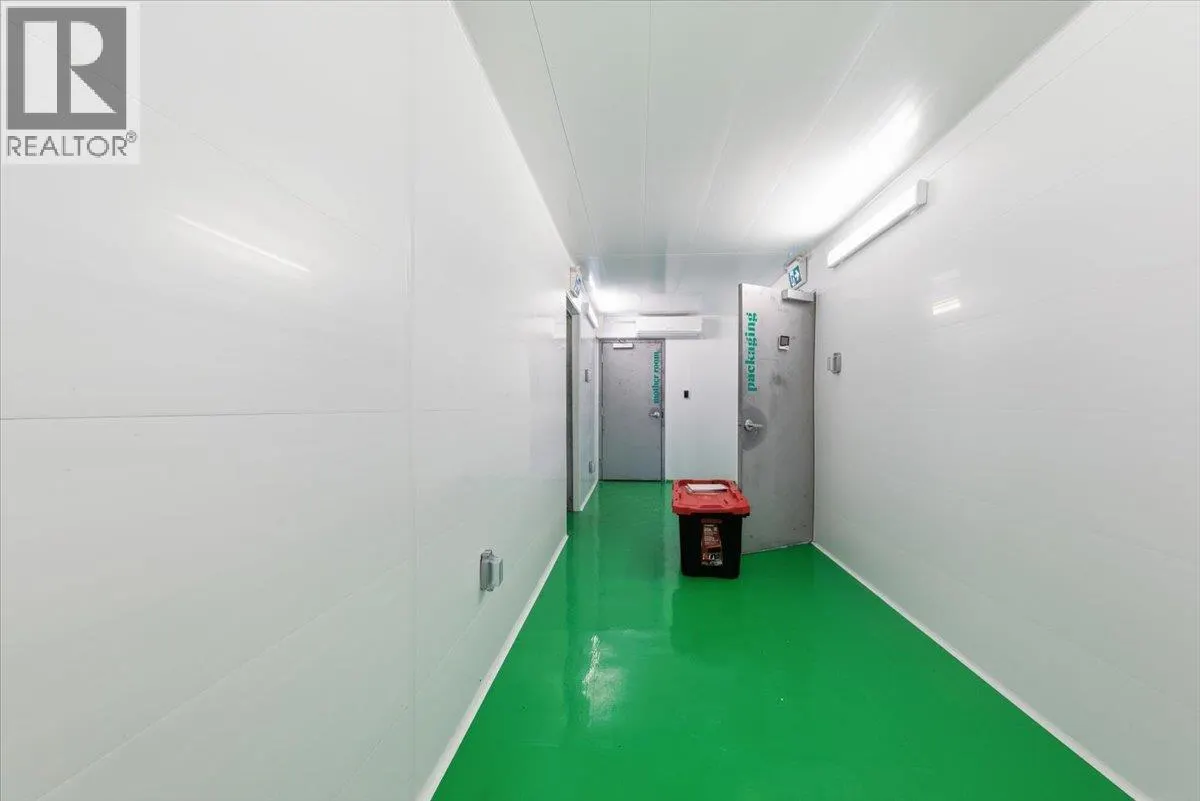 6924 / 6926 Old Kamloops Road