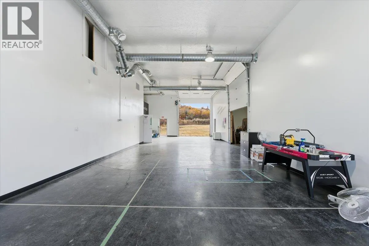 6924 / 6926 Old Kamloops Road