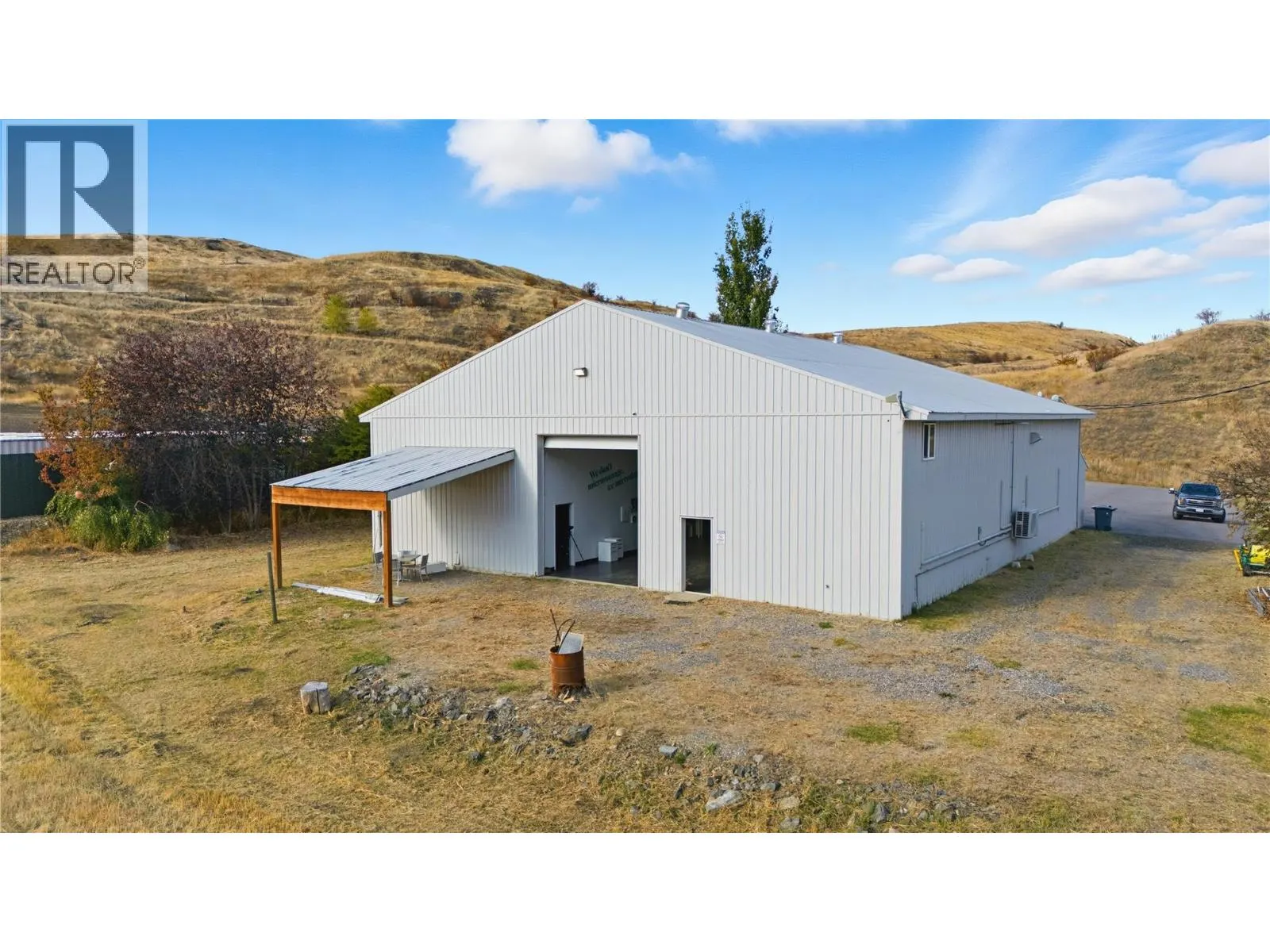 6924 / 6926 Old Kamloops Road