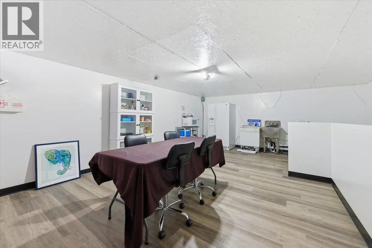 6924 / 6926 Old Kamloops Road