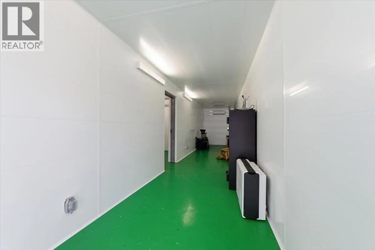 6924 / 6926 Old Kamloops Road