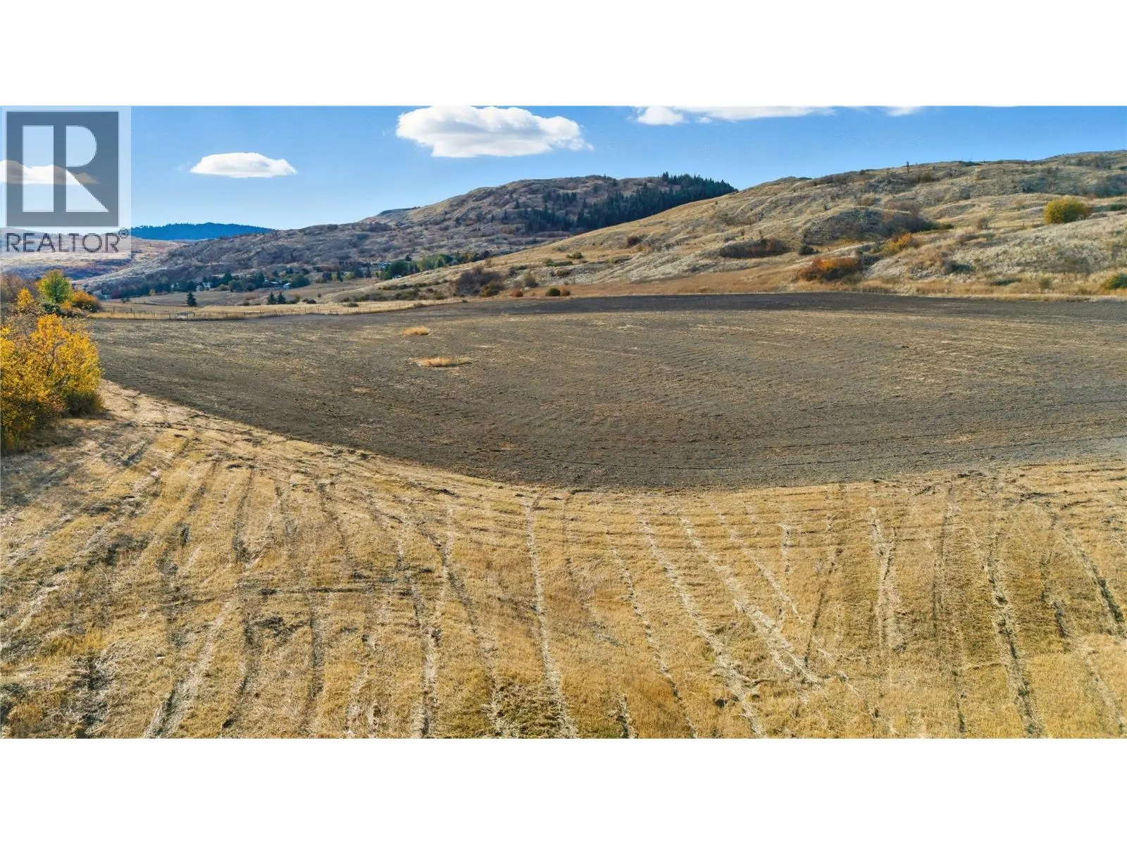 6924 / 6926 Old Kamloops Road