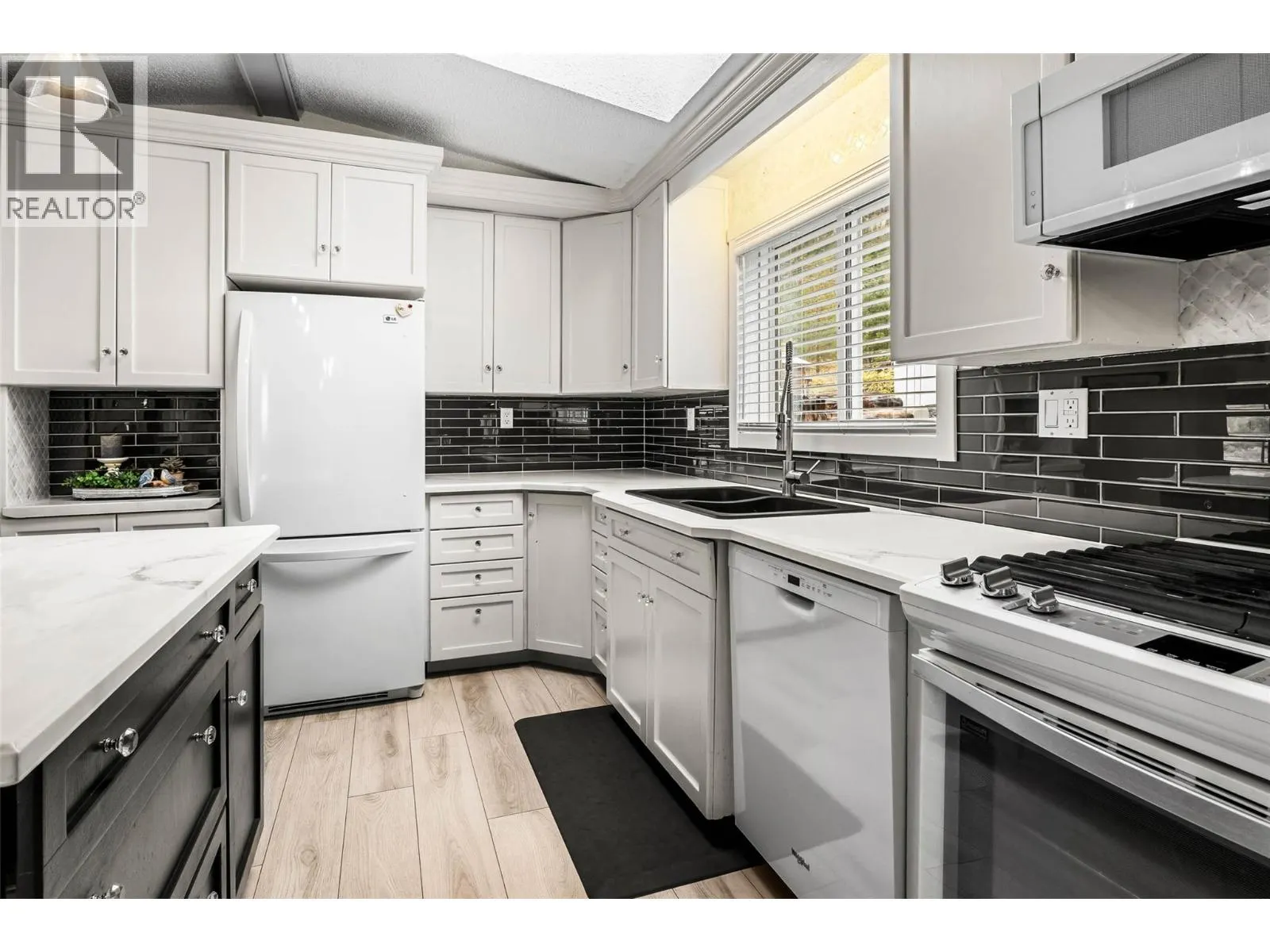 185 Hoovers Ferry Road