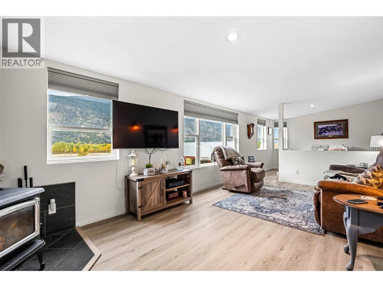185 Hoovers Ferry Road