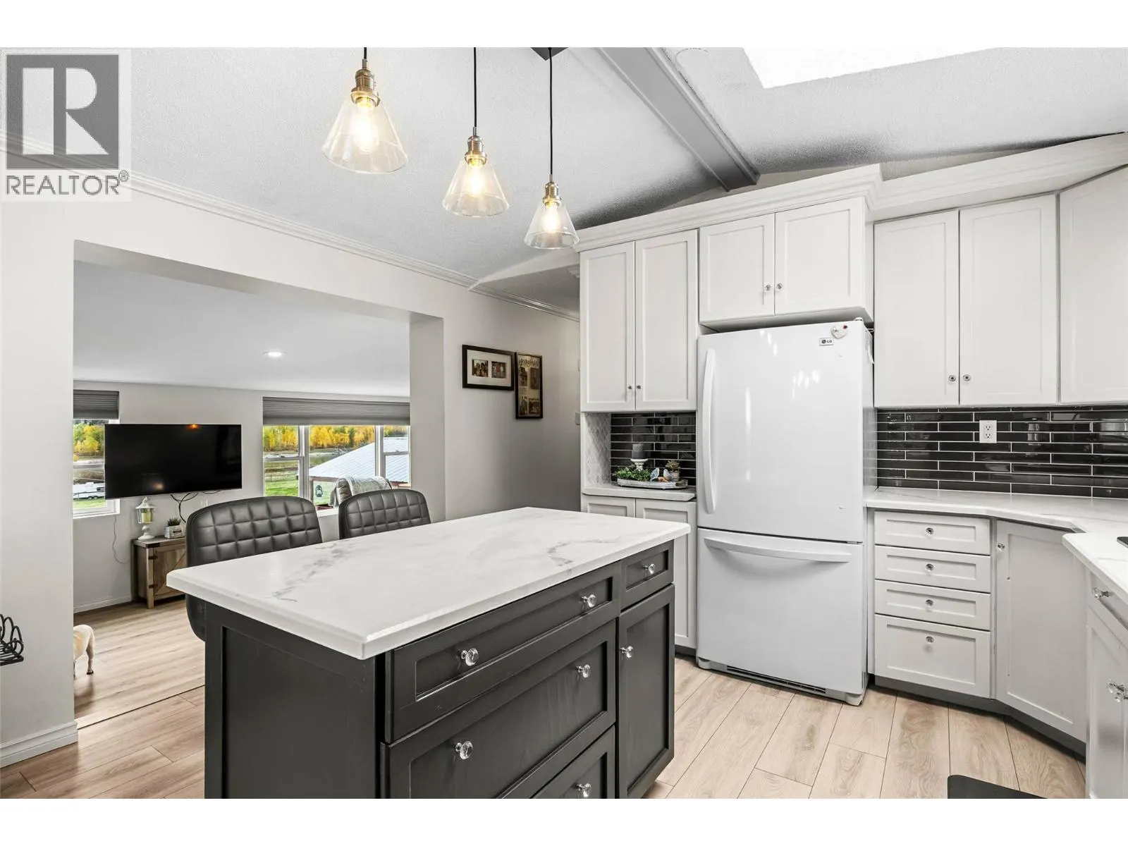 185 Hoovers Ferry Road