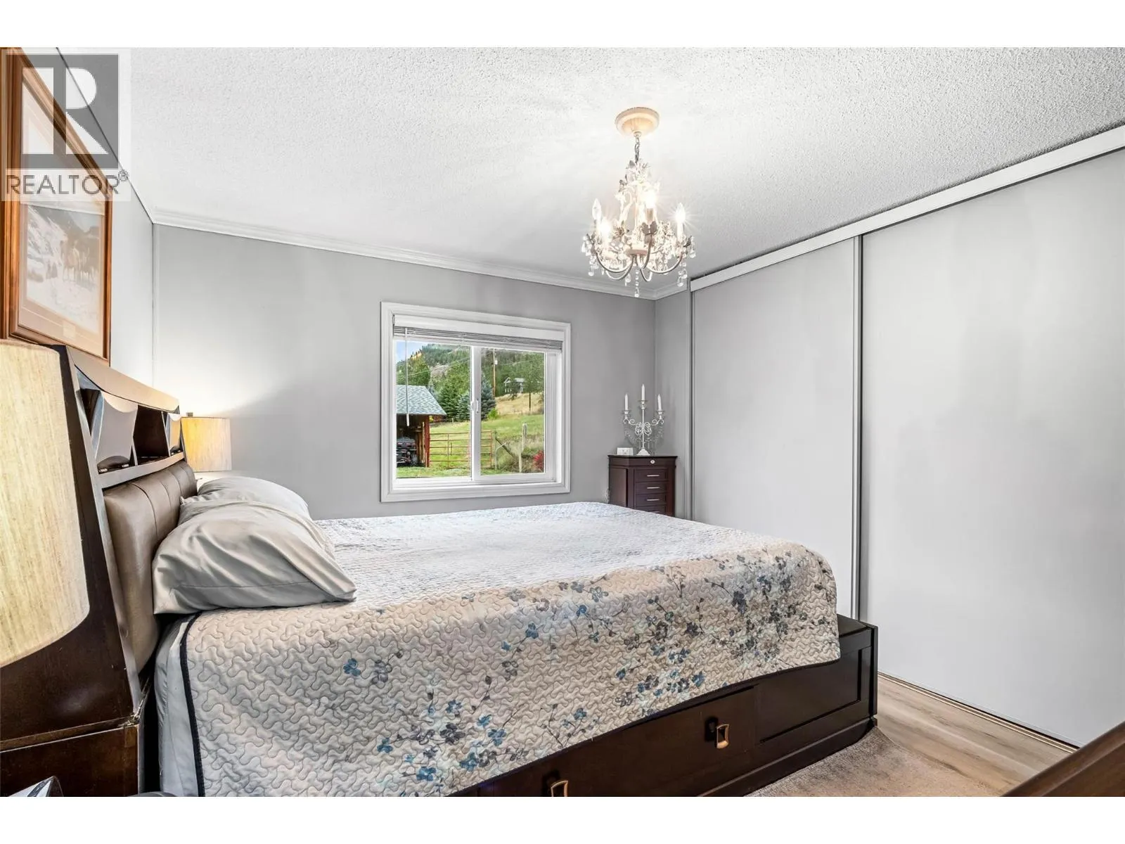 185 Hoovers Ferry Road