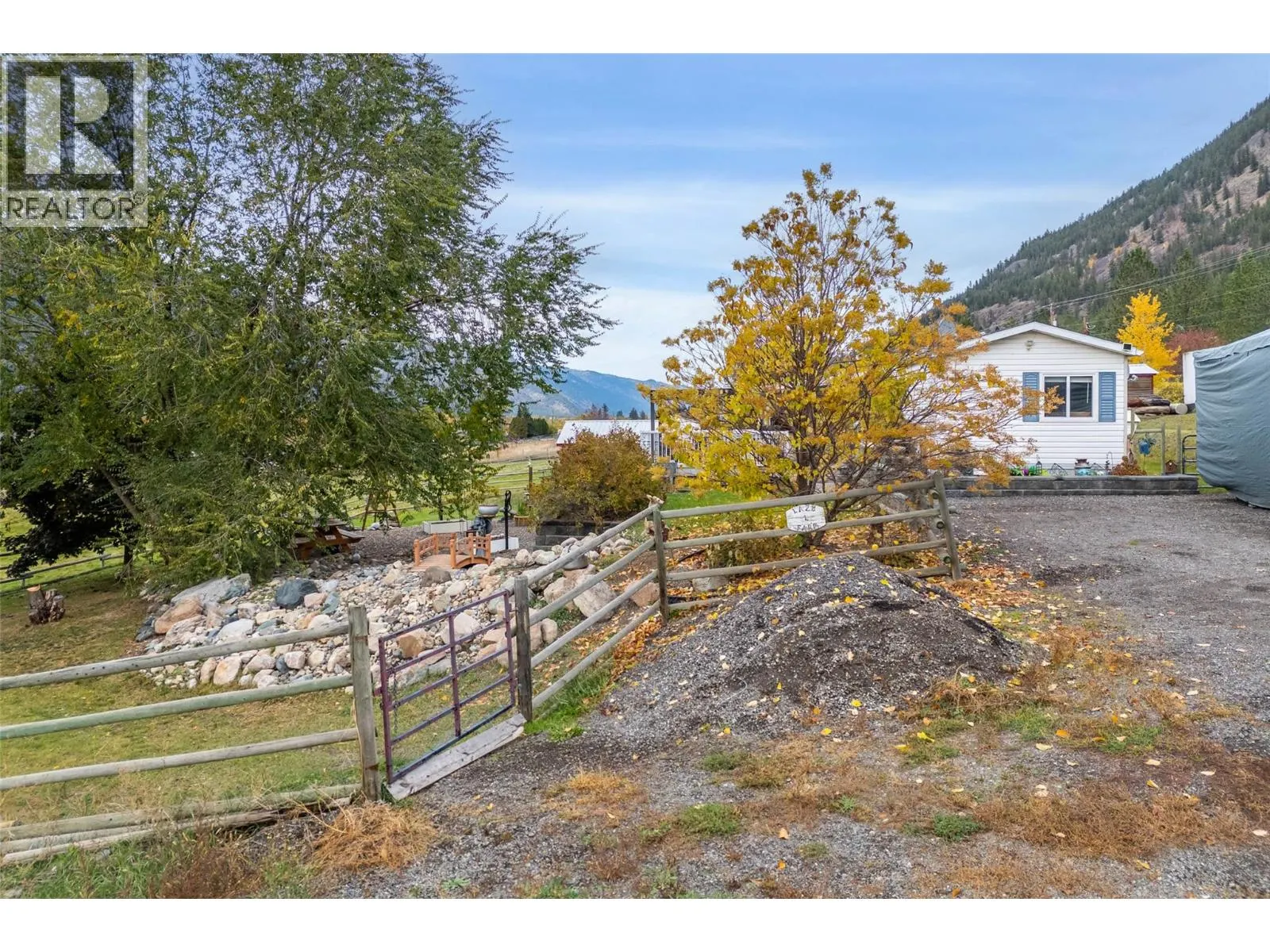 185 Hoovers Ferry Road